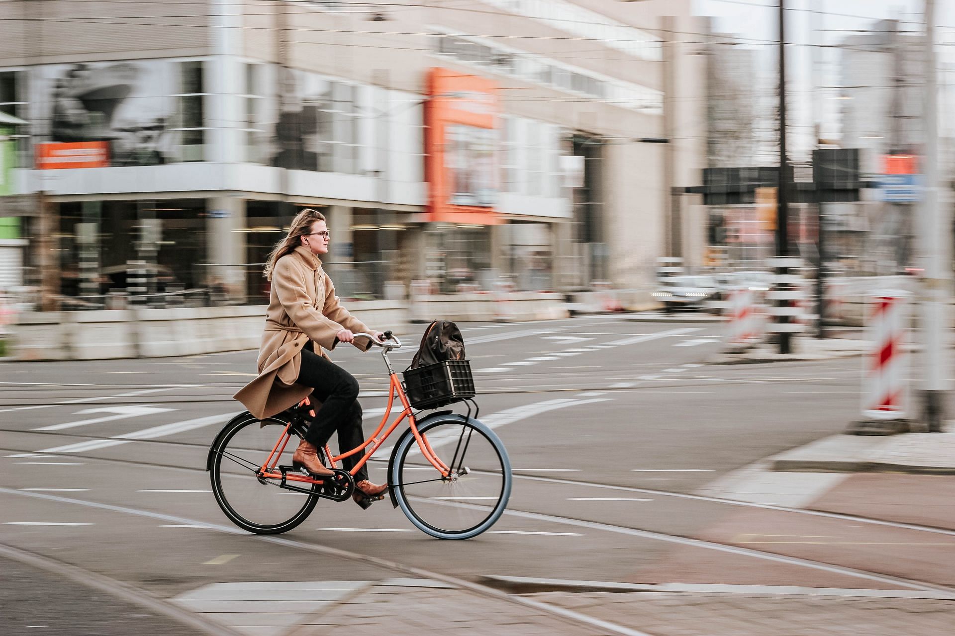 Exercise bikes for seniors (Image via Unsplash/Michelle Henderson)